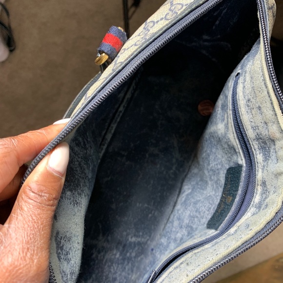 Vintage Gucci Bag*****24 hour MOVING SALE******* - Picture 3 of 3